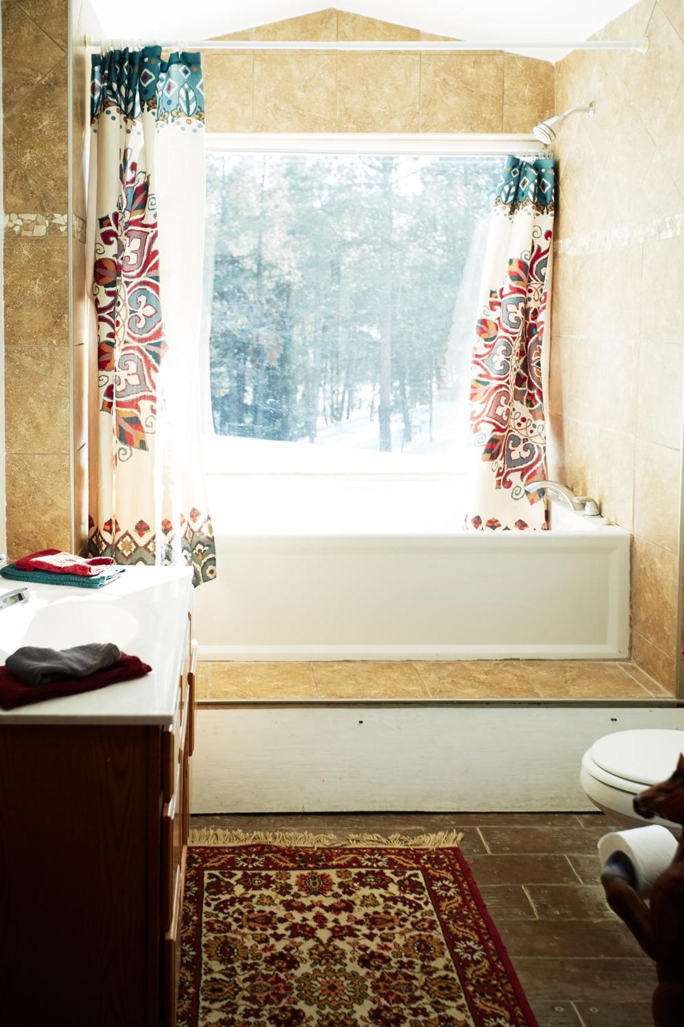 Devils Tower Lodge Room photo
